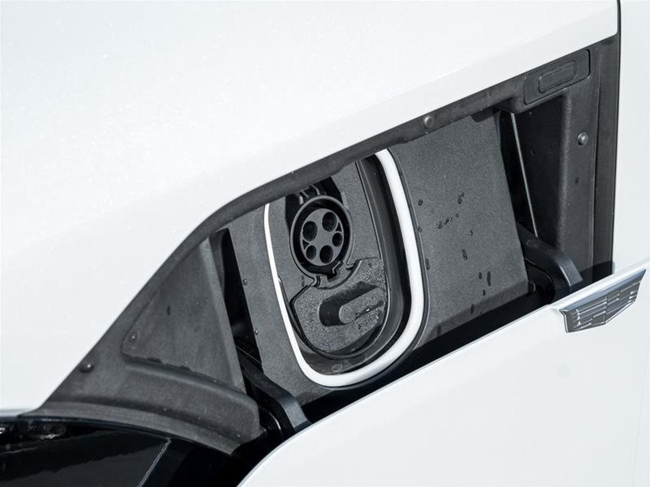 2026 Cadillac LYRIQ Sport Photo2