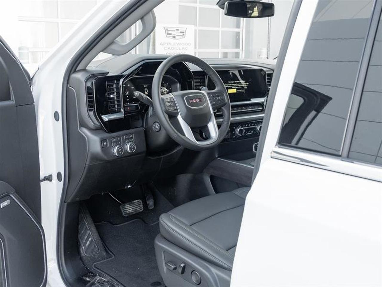 2026 GMC Sierra 1500 SLT Photo
