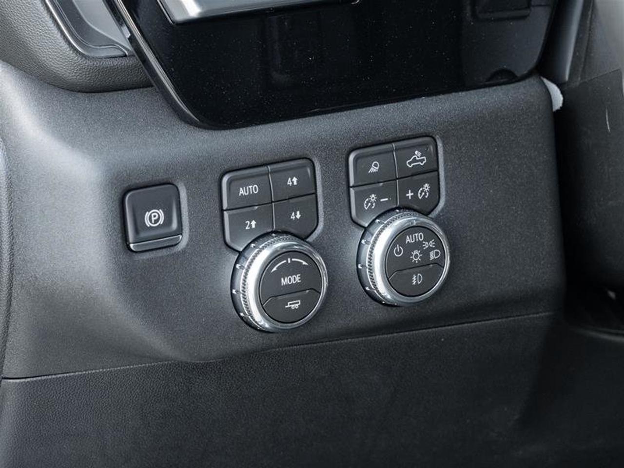 13670423.813191002