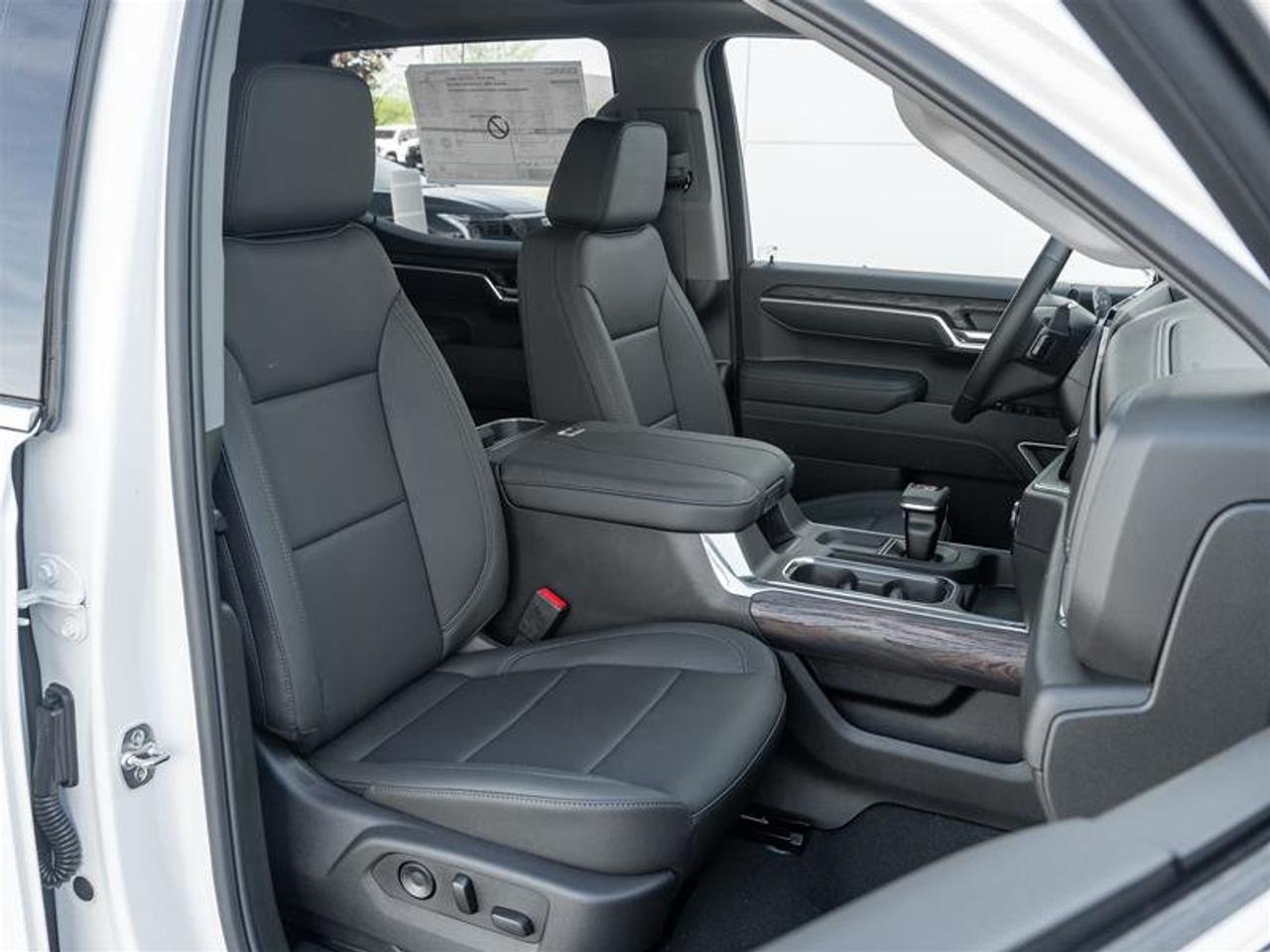 2026 GMC Sierra 1500 SLT Photo