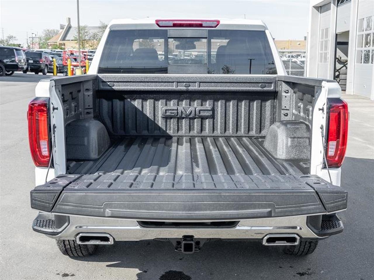 2026 GMC Sierra 1500 SLT Photo