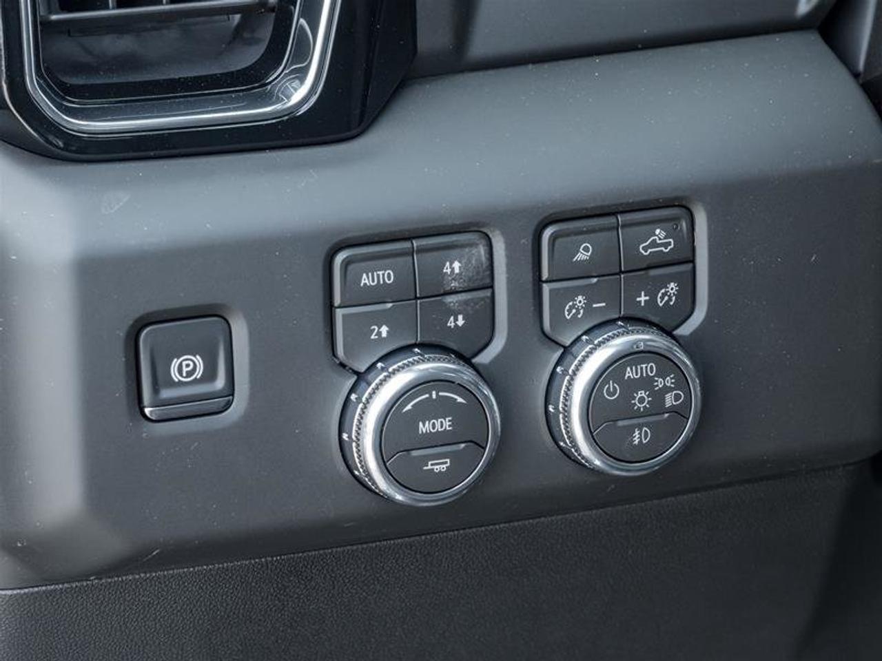2026 GMC Sierra 1500 Crew Cab Short Box 4-Wheel Drive Denali Photo