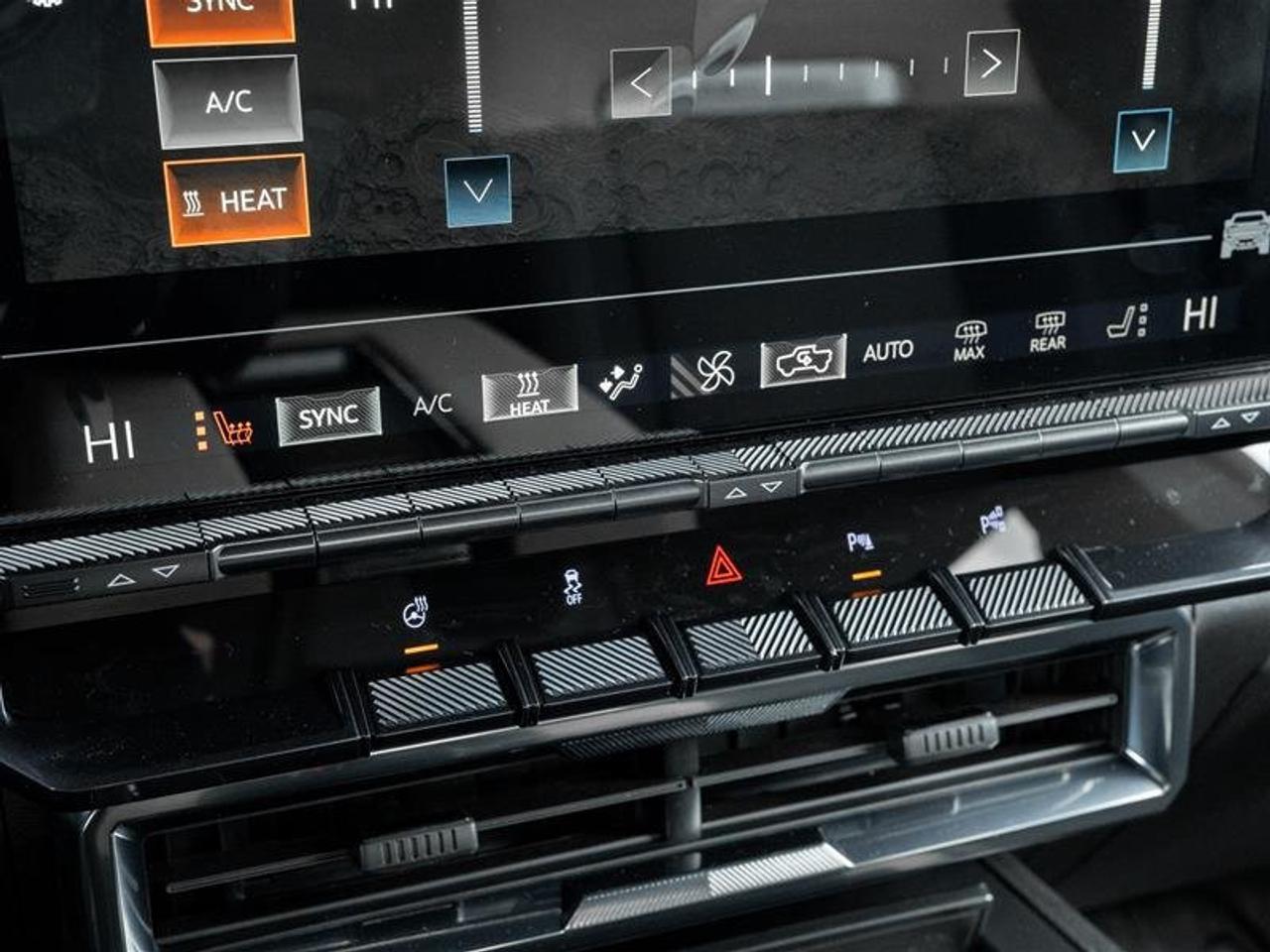 2026 GMC HUMMER EV Pickup 2X Photo