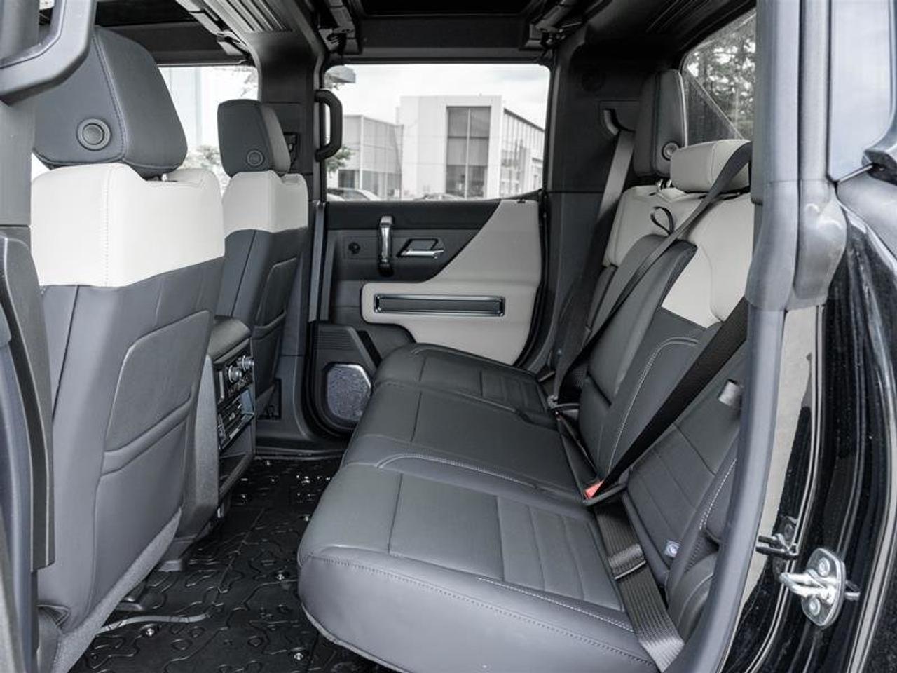 2026 GMC HUMMER EV Pickup 2X Photo