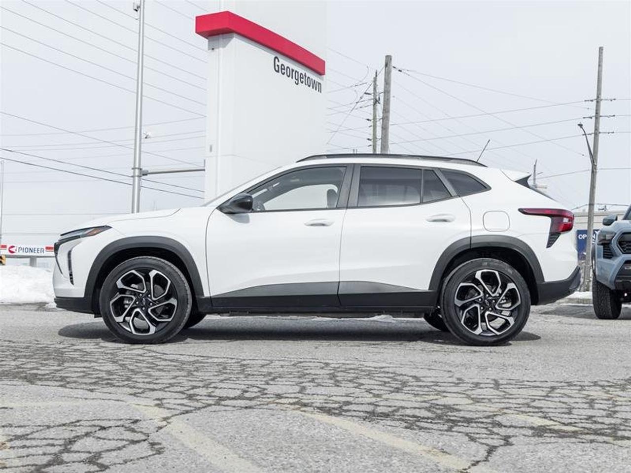 2024 Chevrolet Trax 2RS Heated Front Seats| Heated Steering Wheel| Backup Camera| Keyless Entry| 2RS Photo2