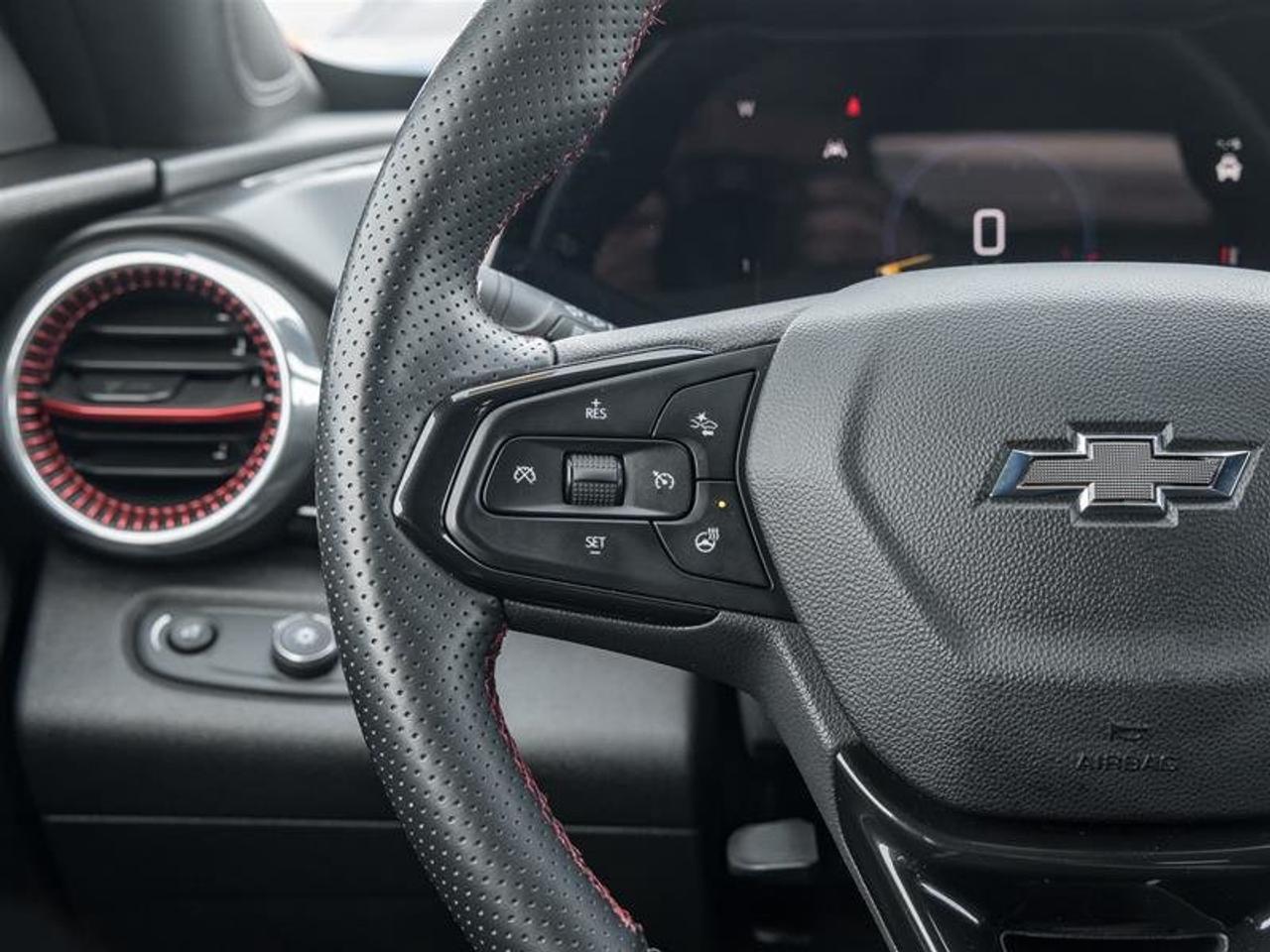 2024 Chevrolet Trax 2RS Heated Front Seats| Heated Steering Wheel| Backup Camera| Keyless Entry| 2RS Photo