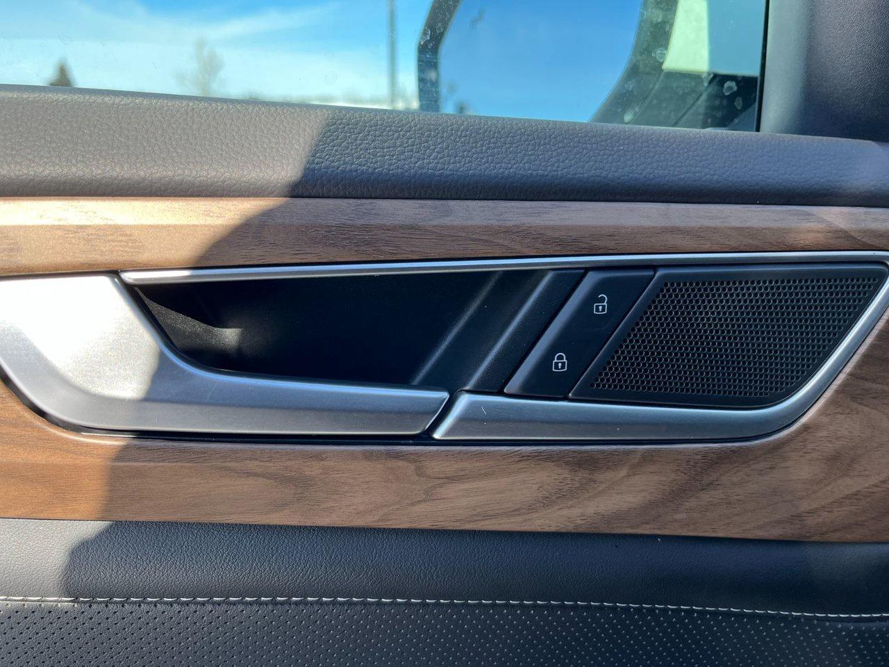 2025 Volkswagen Atlas Comfortline 2.0 TSI 4MOTION Photo