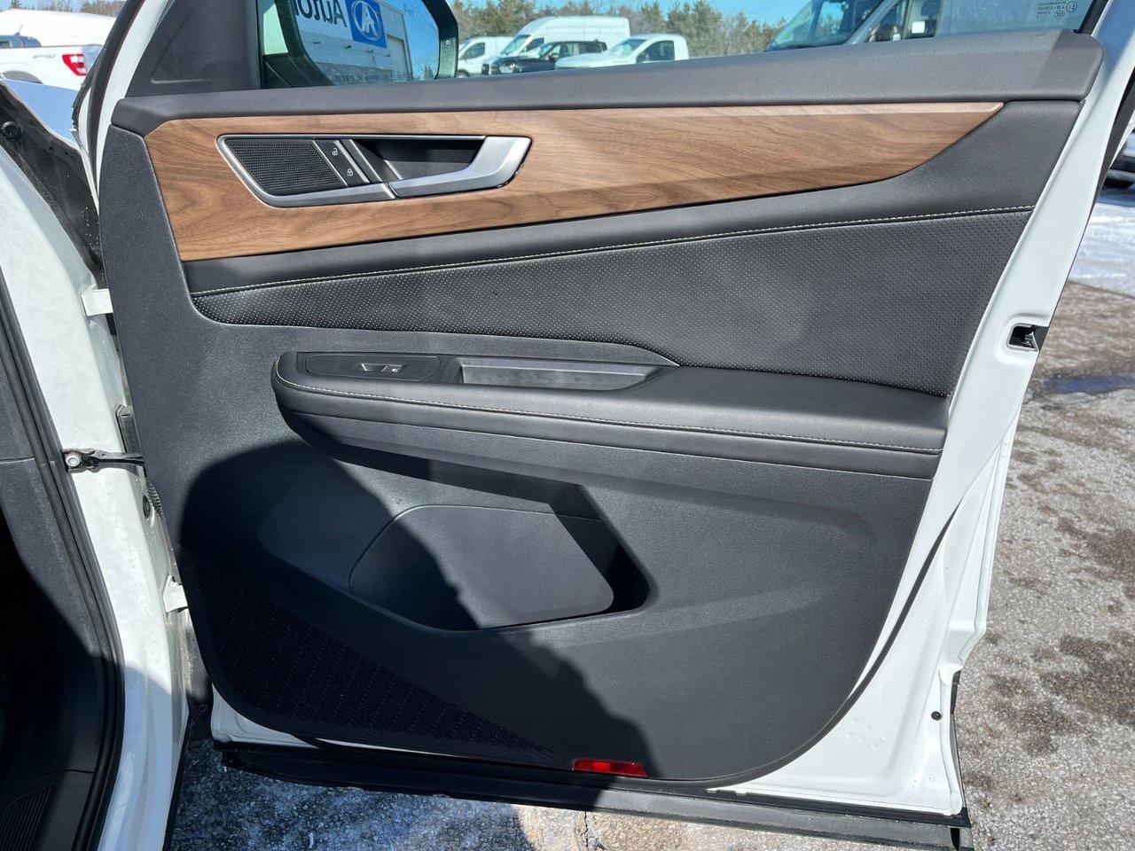 2025 Volkswagen Atlas Comfortline 2.0 TSI 4MOTION Photo