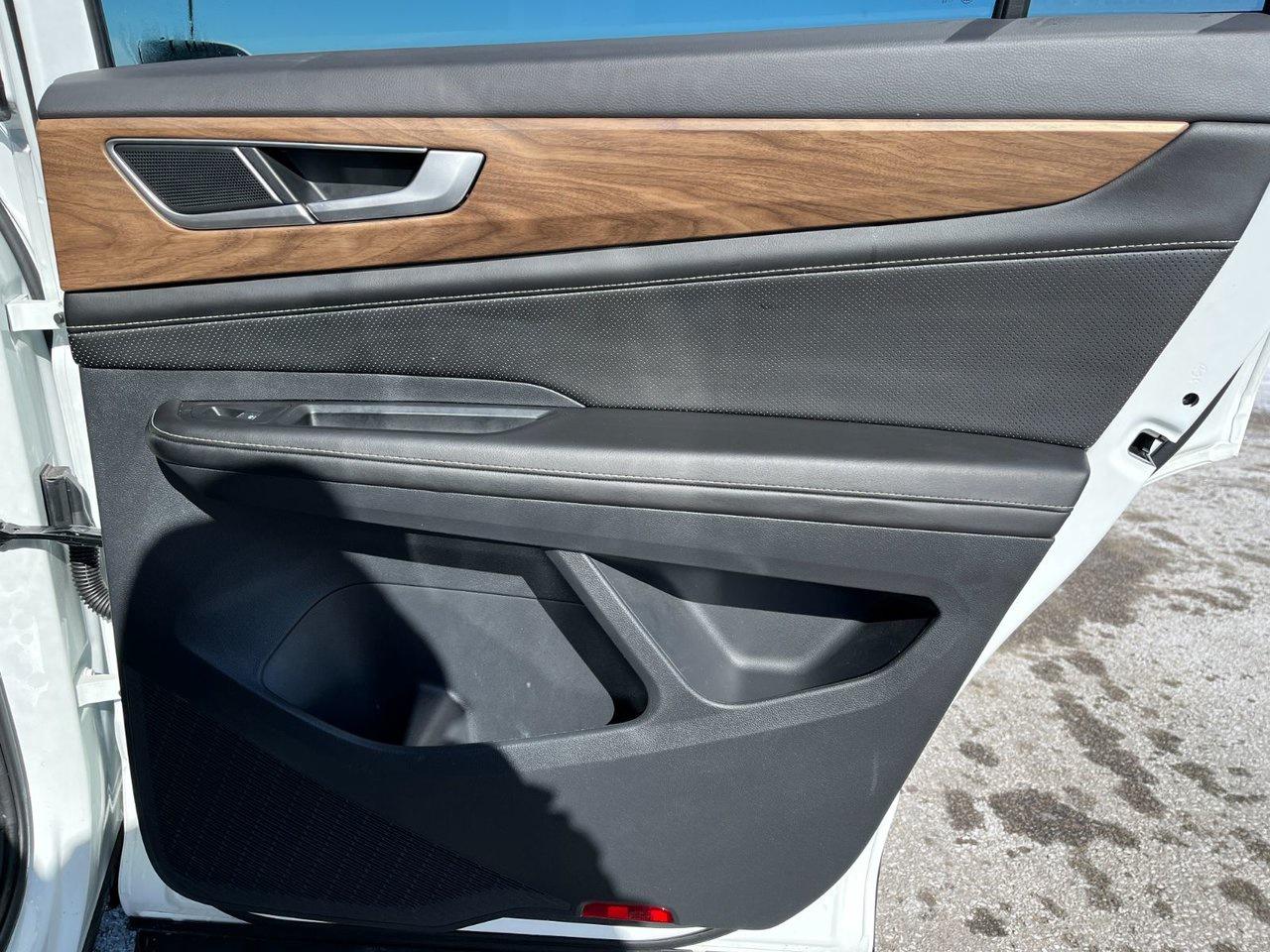 2025 Volkswagen Atlas Comfortline 2.0 TSI 4MOTION Photo