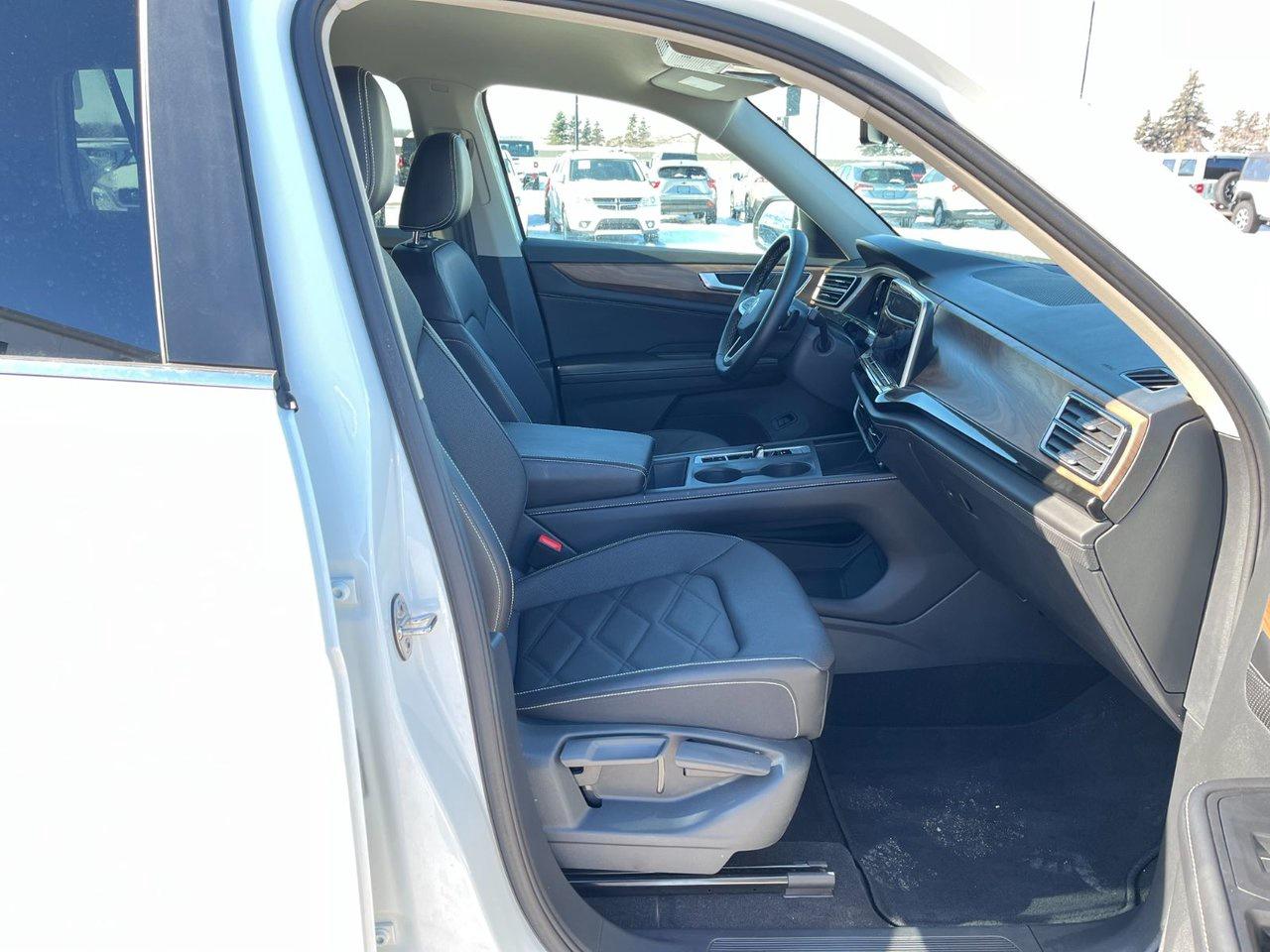 2025 Volkswagen Atlas Comfortline 2.0 TSI 4MOTION Photo