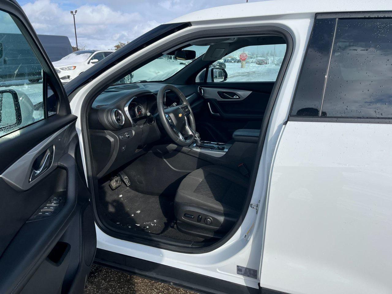 2021 Chevrolet Blazer AWD 4dr LT Photo