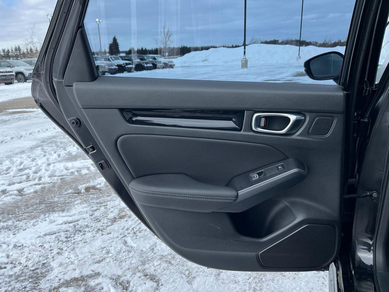 2022 Honda Civic Sedan Touring CVT Photo