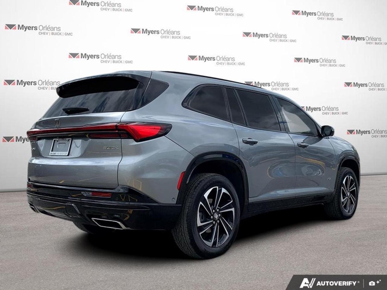 2025 Buick Enclave Sport Touring Photo4