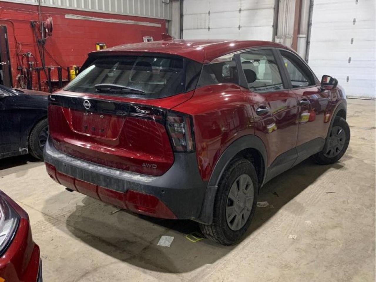 2025 Nissan Kicks S AWD | Intelligent Cruise | CarPlay + Android | BSW | Rear Camera | and More ! Photo