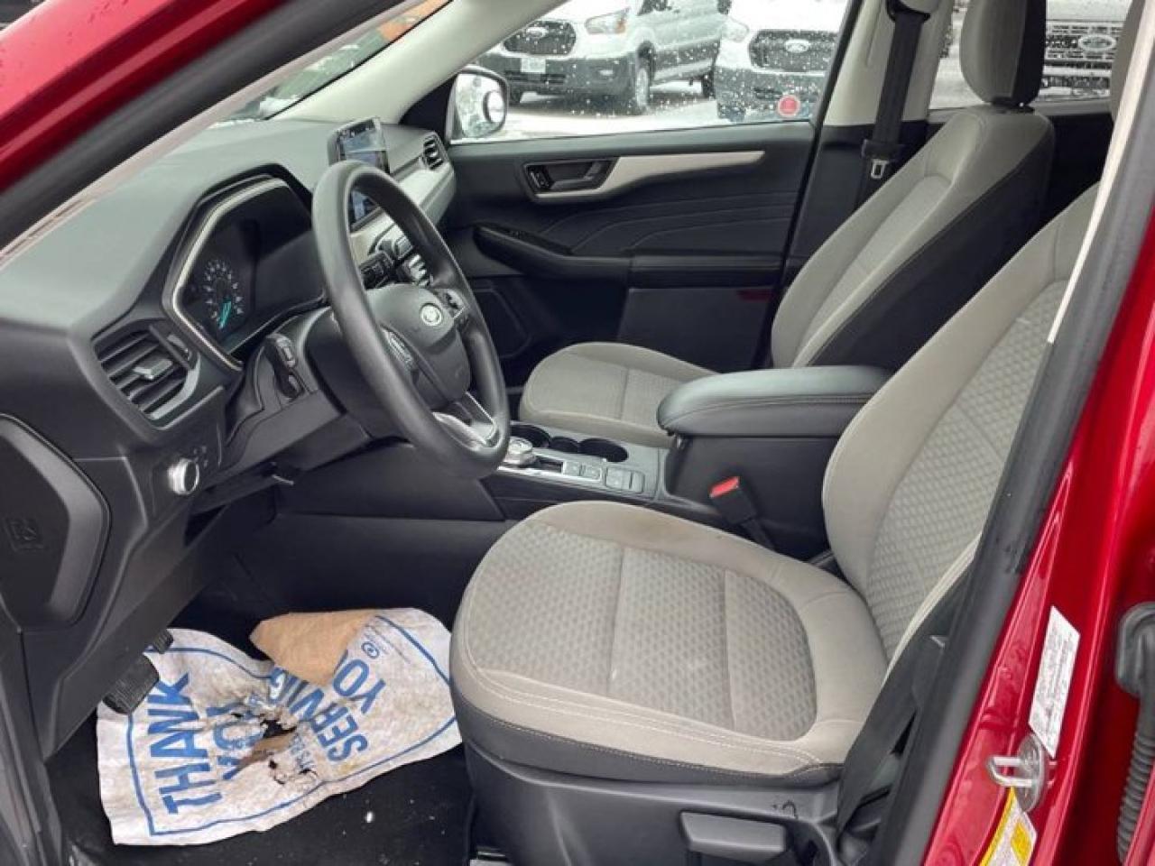 2022 Ford Escape SE | Heated Seats | Rear Cam | CarPlay | Blind Spot | Cruise Control | and More ! Photo2