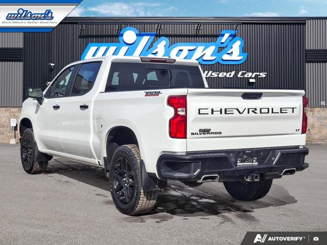 2024 Chevrolet Silverado 1500 LT Trail Boss | 6.2L | Z71 | Sunroof | Heated Seats + Steering | Remote Start | Carplay & More ! Photo