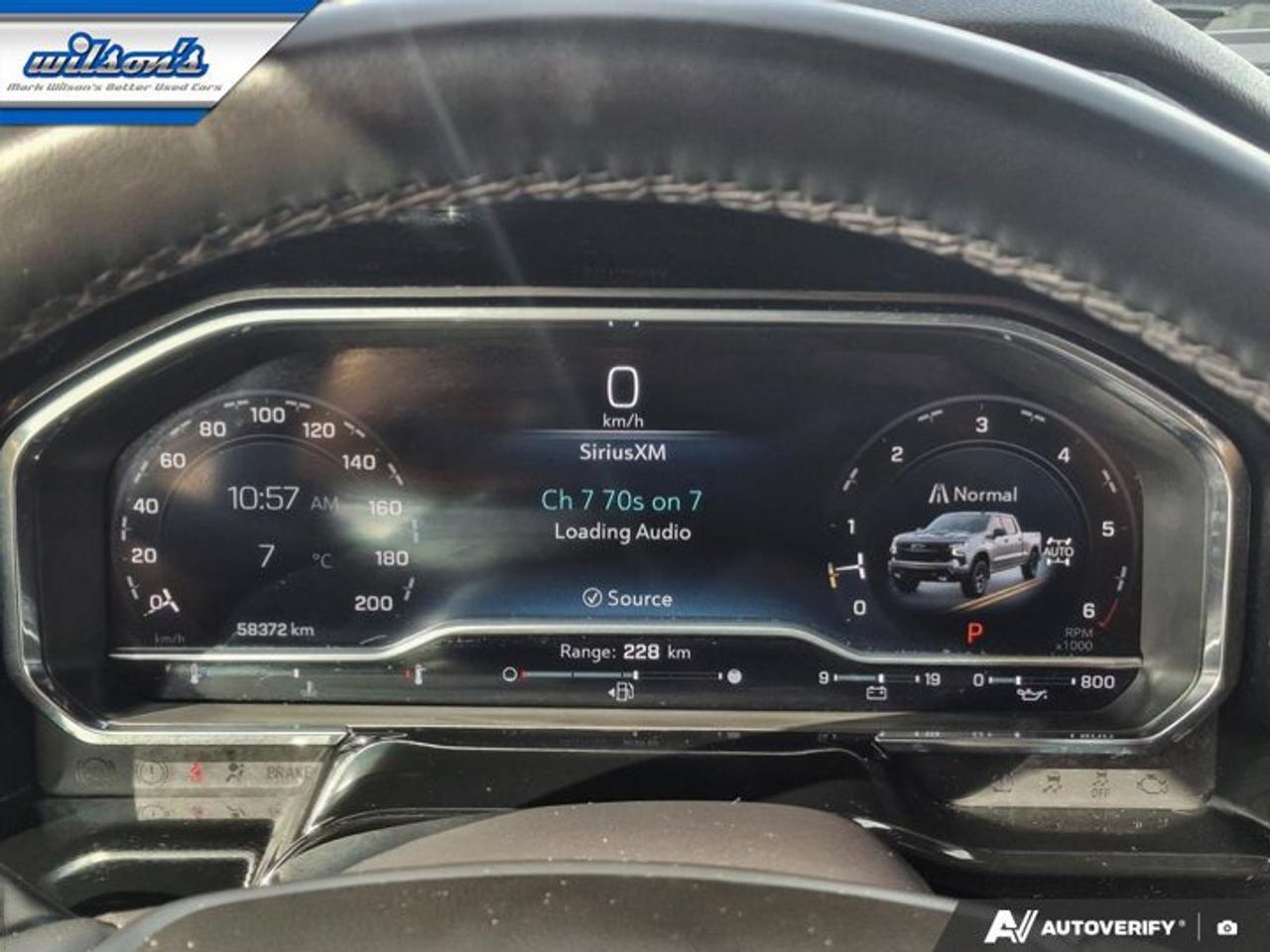 2024 Chevrolet Silverado 1500 LT Trail Boss | 6.2L | Z71 | Sunroof | Heated Seats + Steering | Remote Start | Carplay & More ! Photo