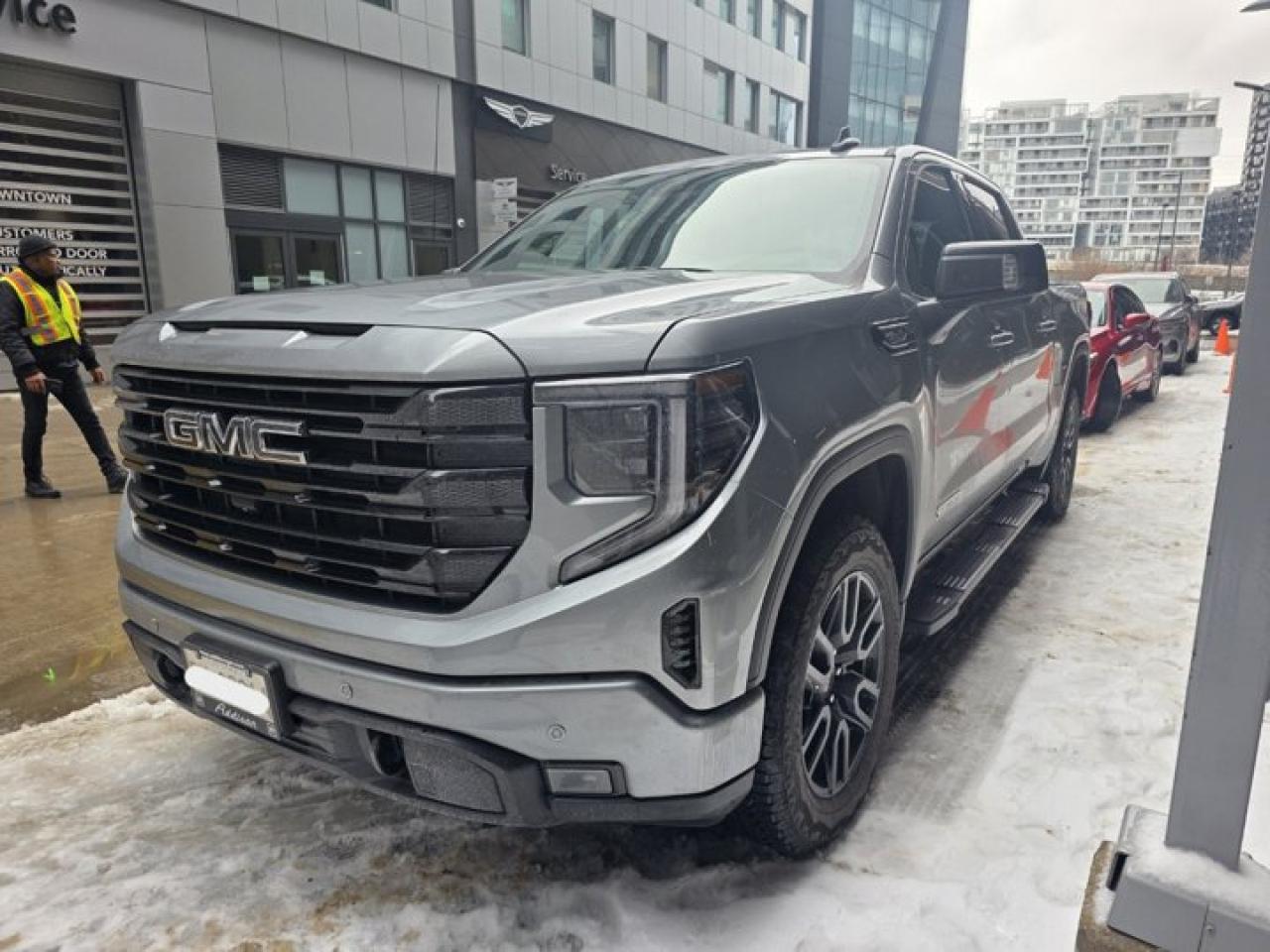 2025 GMC Sierra 1500 Elevation Crew 4WD | 5.3L | Leather | Sunroof | X31 | 360 Camera | Adaptive Cruise | Bose and More ! Photo