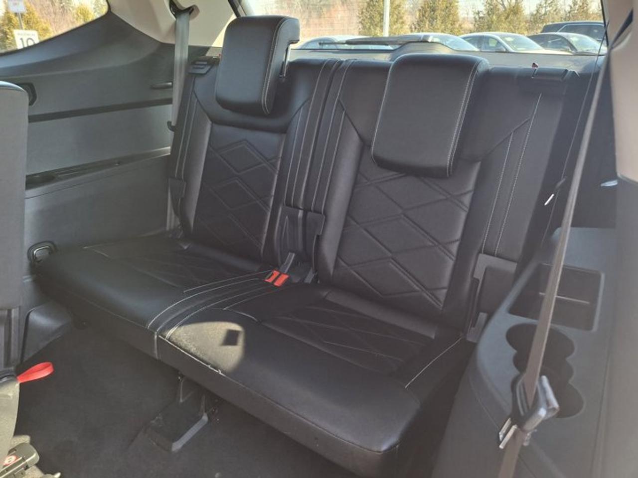 2025 Volkswagen Atlas Comfortline AWD | Leather | Adaptive Cruise | Cooled + Heated Seats | Remote Start | and More ! Photo