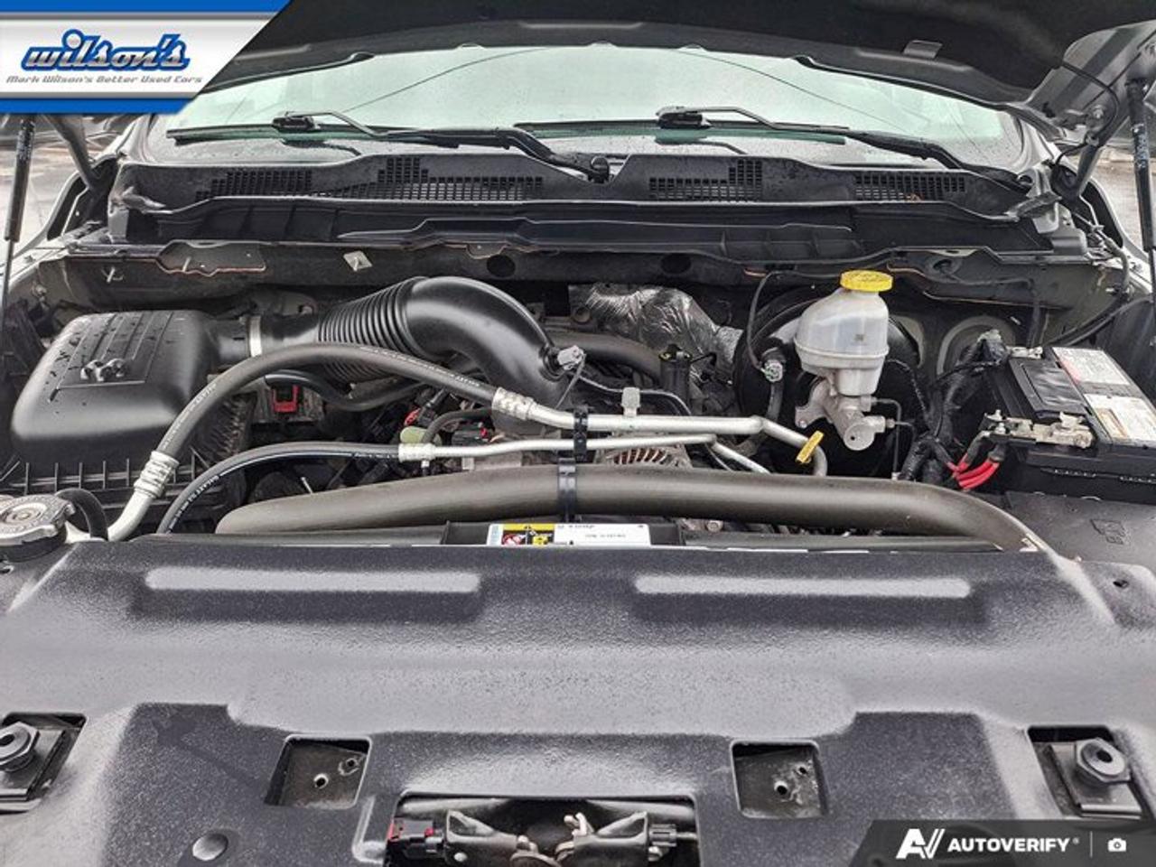 2021 RAM 1500 Classic Express 4x4 | 5.7L Hemi | Heated Seats + Steering | Remote Start | Carplay + Android Auto and More ! Photo