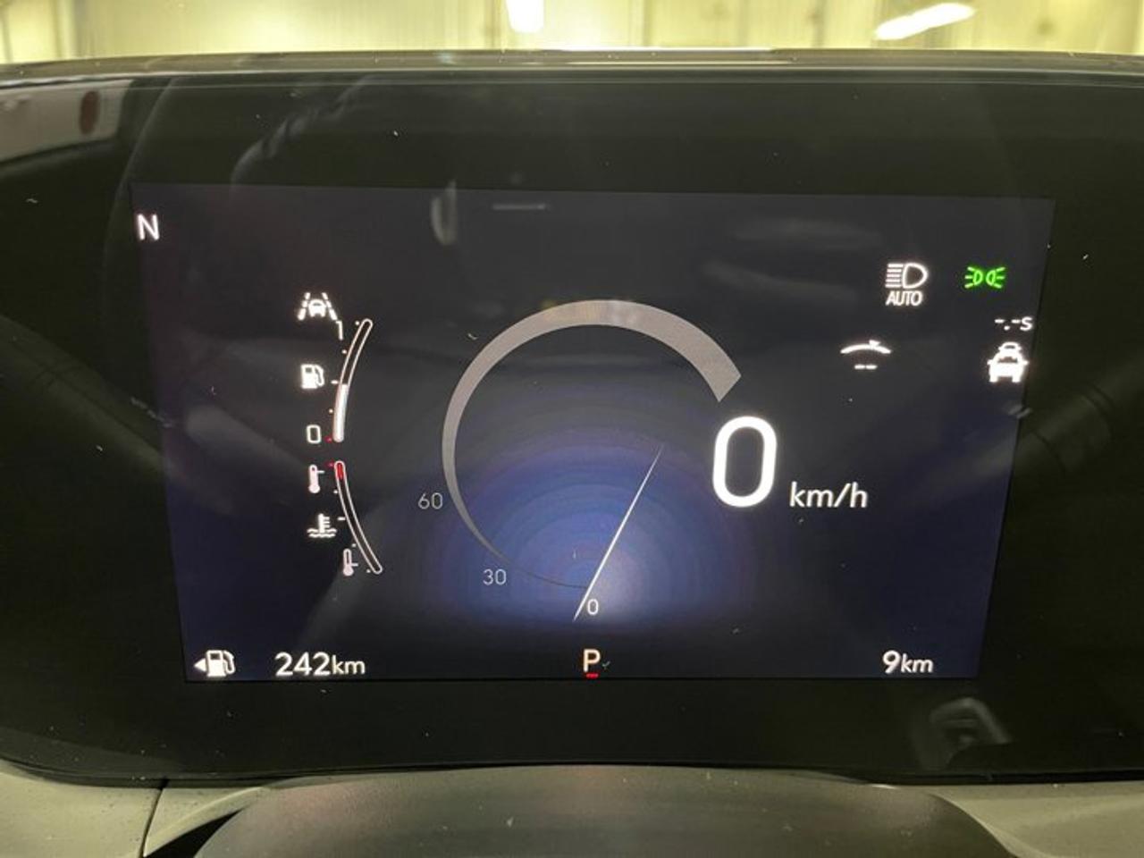 13670873