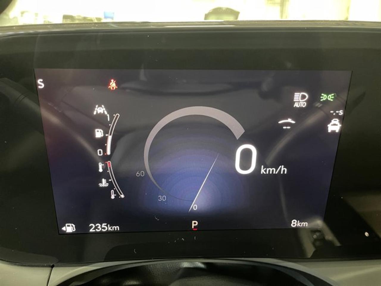 13670879