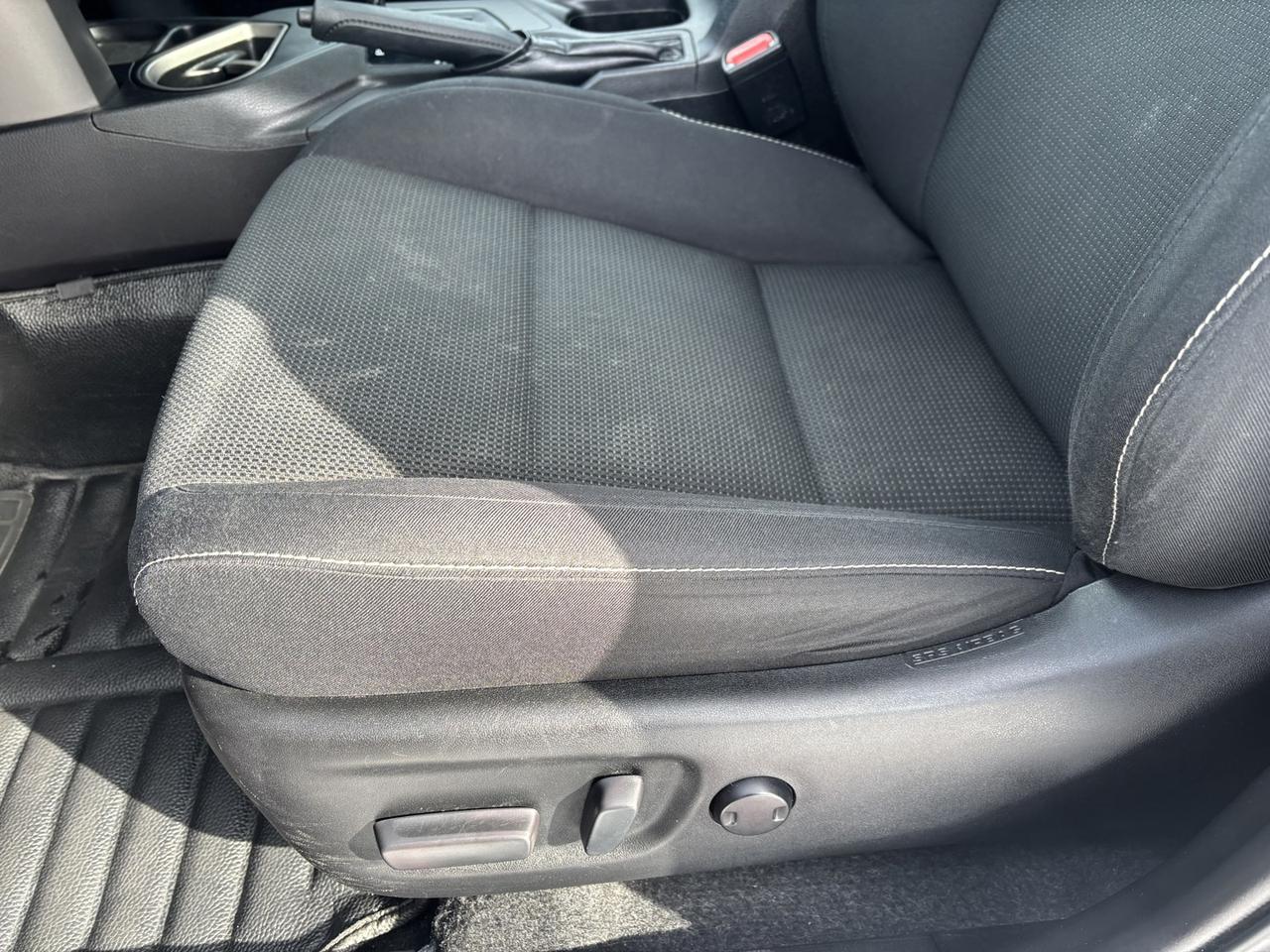 2017 Toyota RAV4 XLE ~SAFETY INCLUDES~PRICE CASH/FINANCE PRICE~ Photo