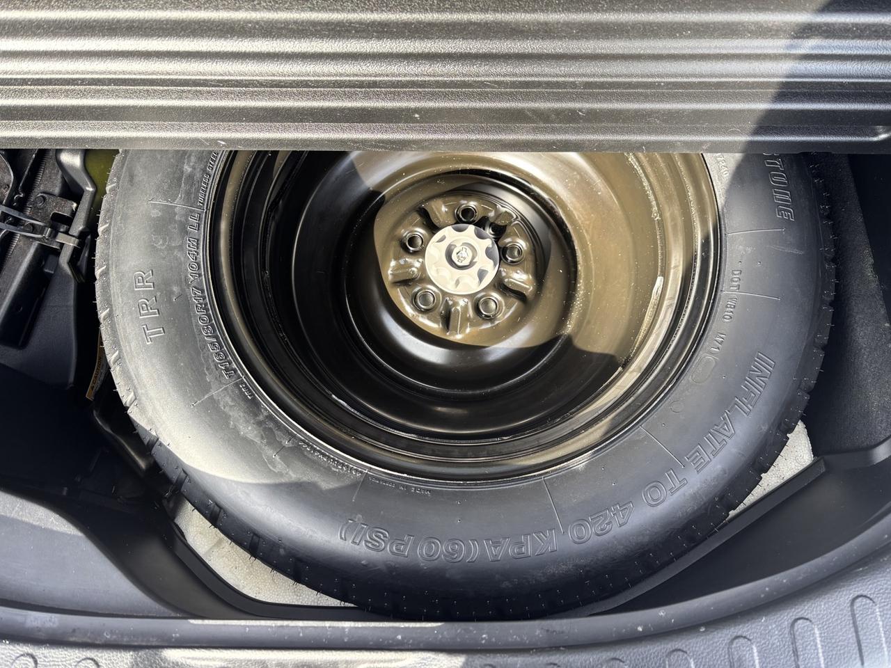 2017 Toyota RAV4 XLE ~SAFETY INCLUDES~PRICE CASH/FINANCE PRICE~ Photo