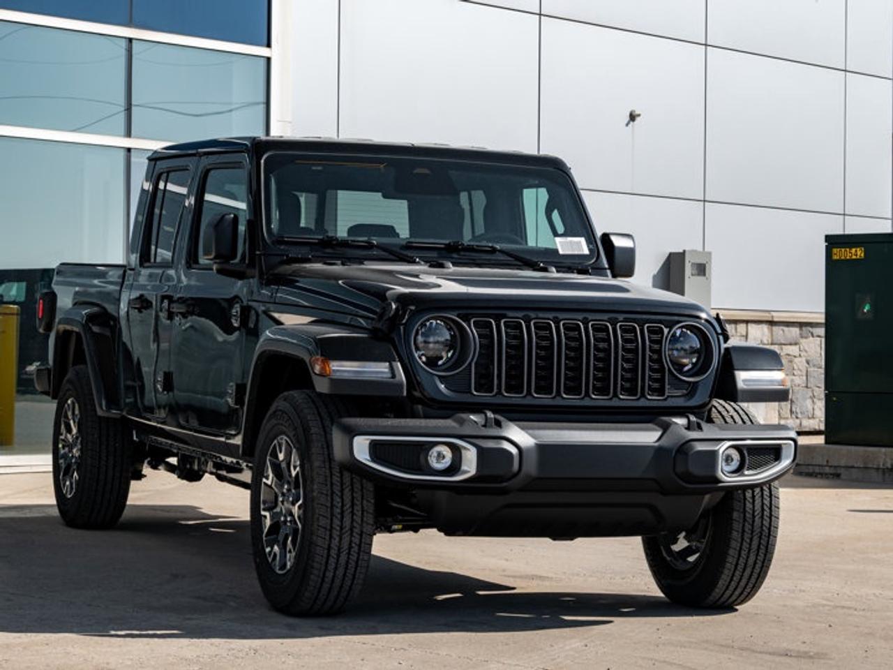 2026 Jeep Gladiator Sahara Photo