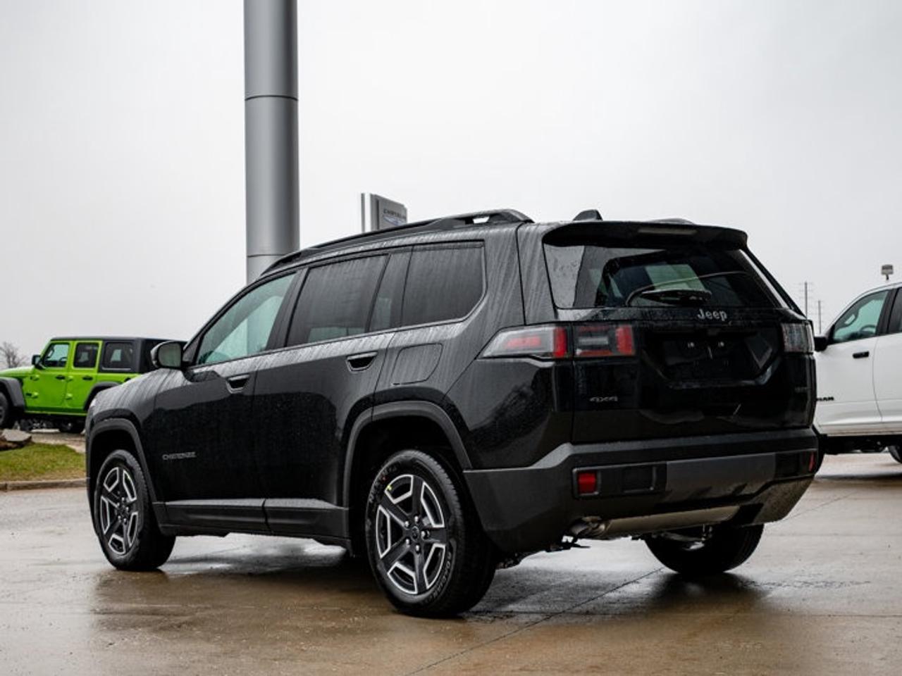 2026 Jeep Cherokee Limited Photo4