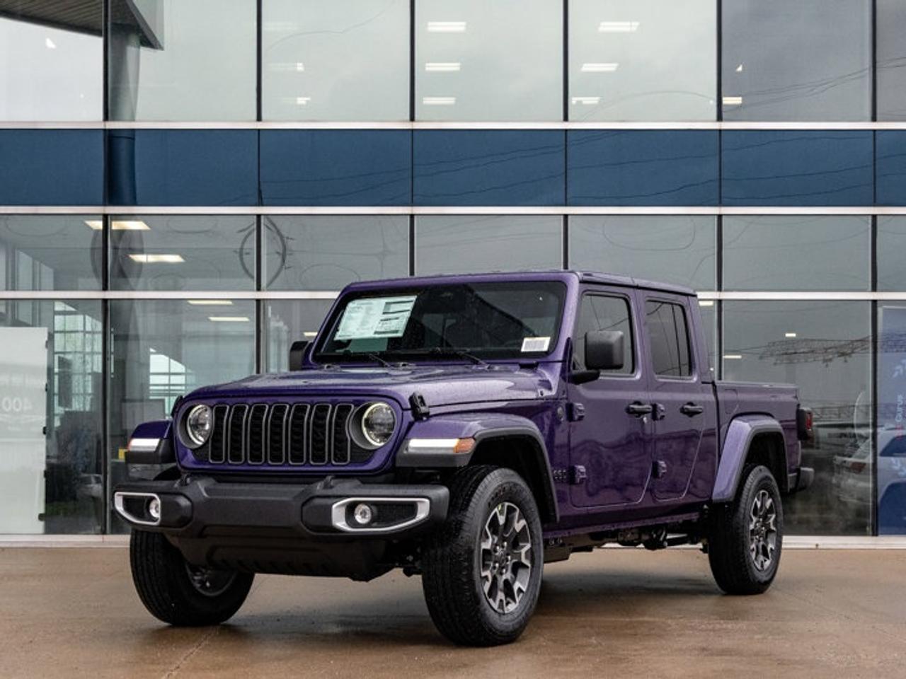 2026 Jeep Gladiator Sahara Photo
