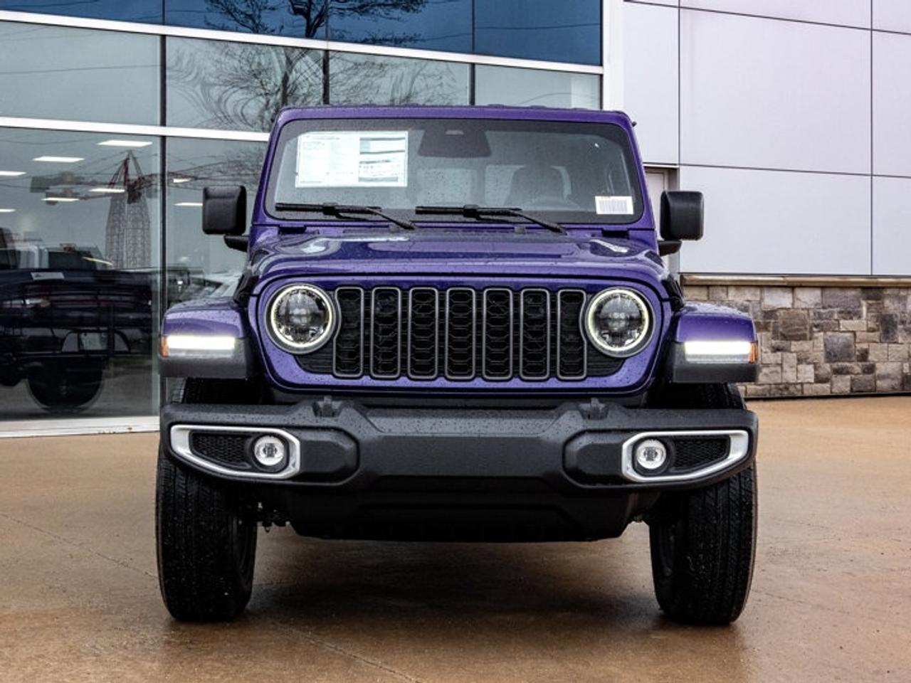 2026 Jeep Gladiator Sahara Photo
