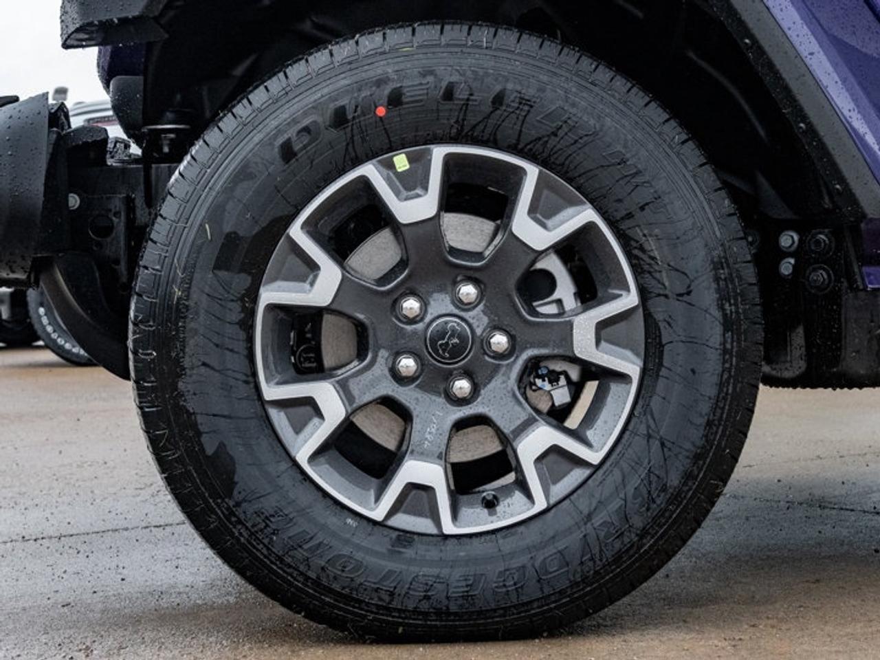 2026 Jeep Gladiator Sahara Photo