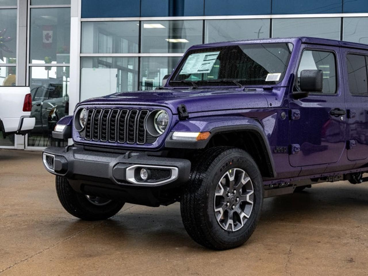 2026 Jeep Gladiator Sahara Photo