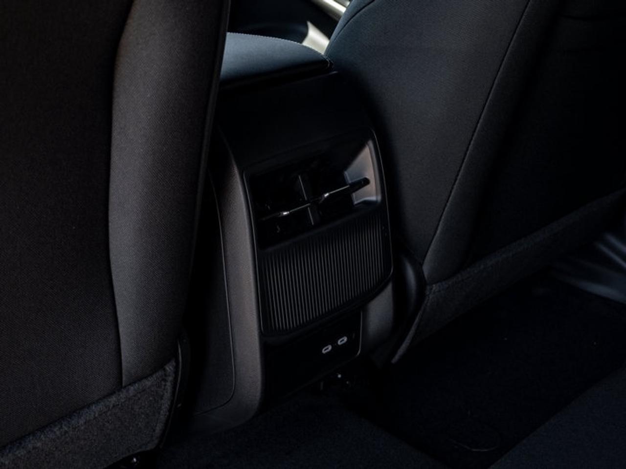 2026 Jeep Cherokee laredo Photo