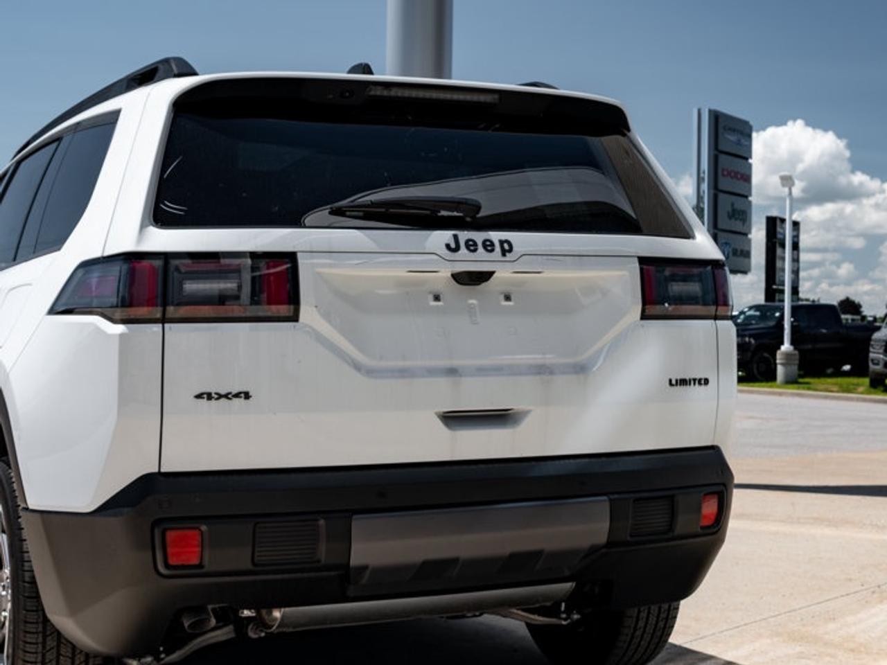 2026 Jeep Cherokee Limited Photo