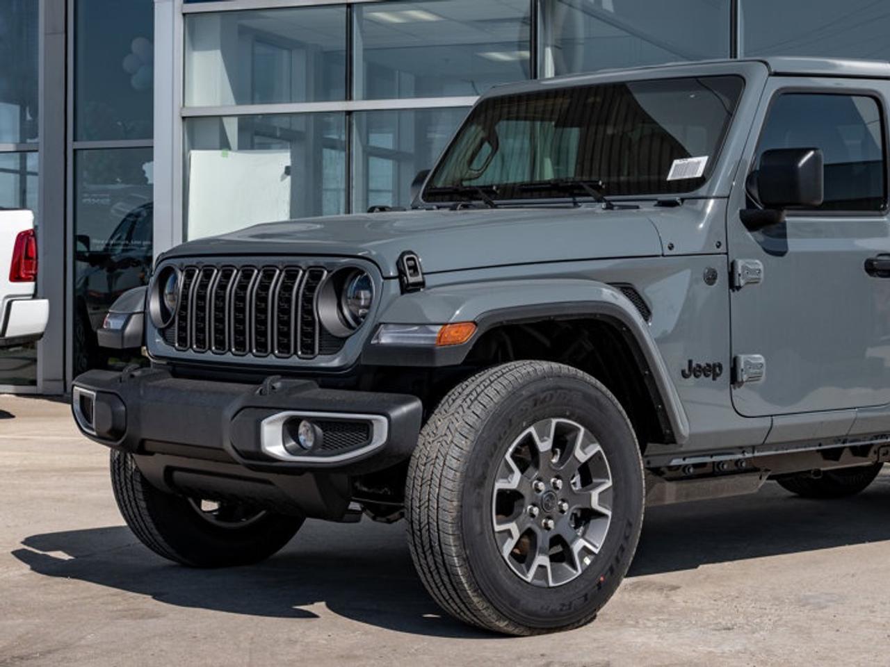2026 Jeep Gladiator Sahara Photo