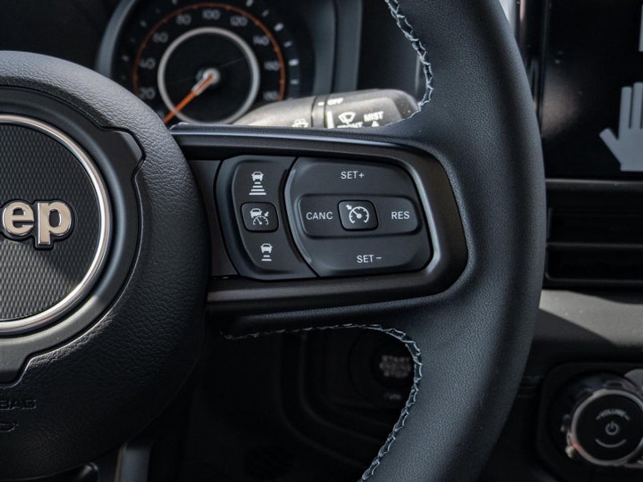 2026 Jeep Gladiator Sahara Photo
