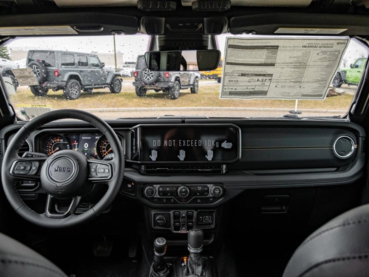 2026 Jeep Gladiator Sahara Photo