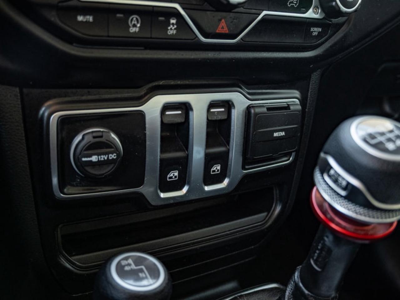 2022 Jeep Wrangler SPORT Photo