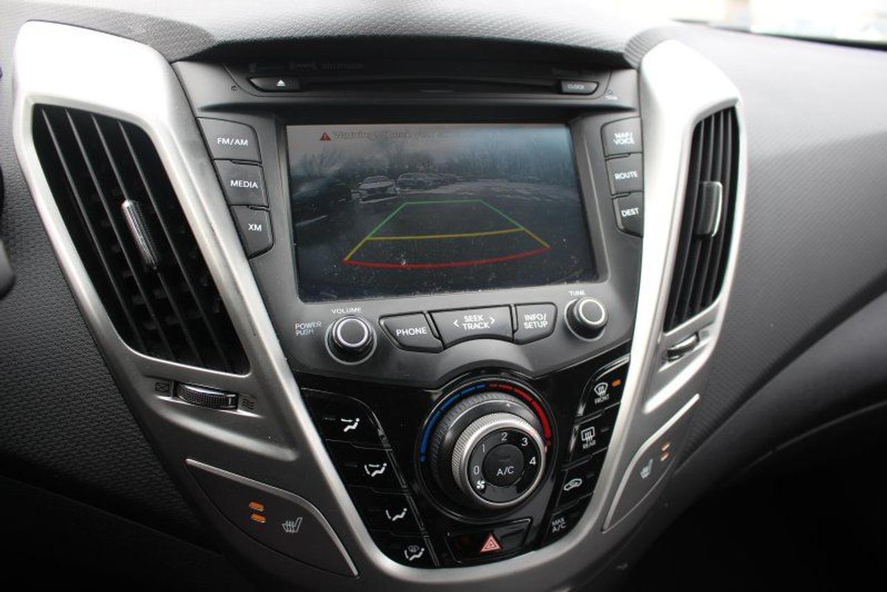 2015 Hyundai Veloster w/Tech*Heated Seats*Moon Roof*Rear Cam*Navigation Photo