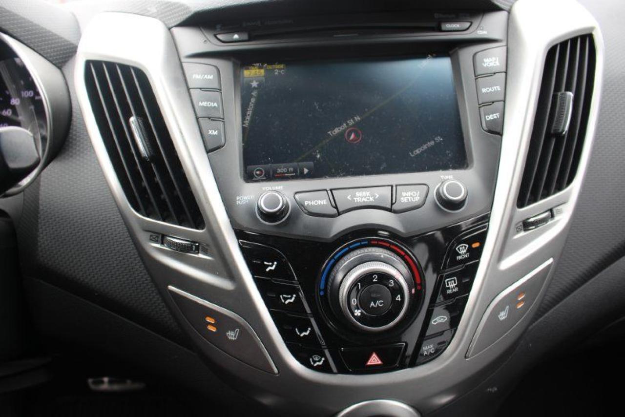 2015 Hyundai Veloster w/Tech*Heated Seats*Moon Roof*Rear Cam*Navigation Photo