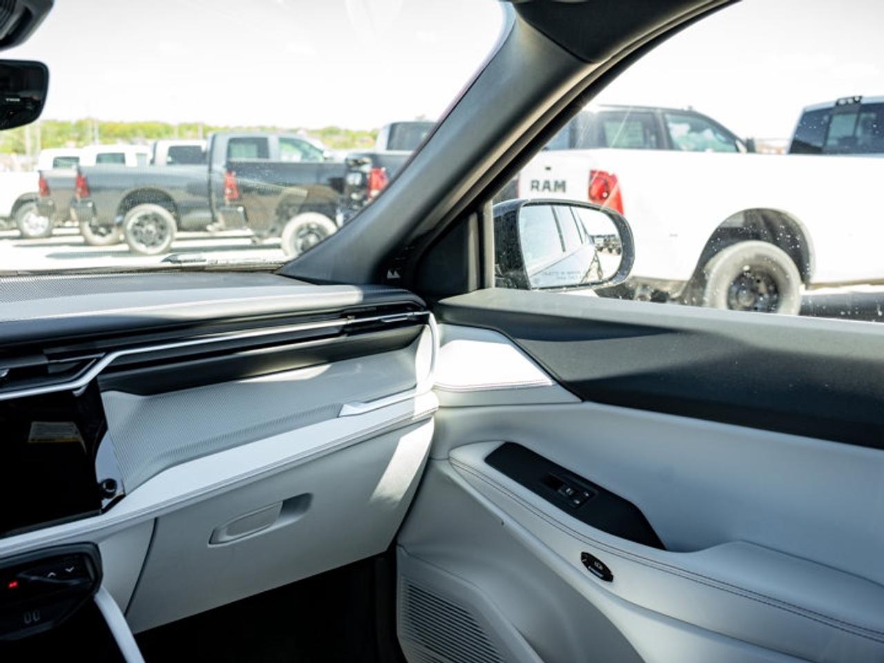 2026 Jeep Cherokee Limited Photo