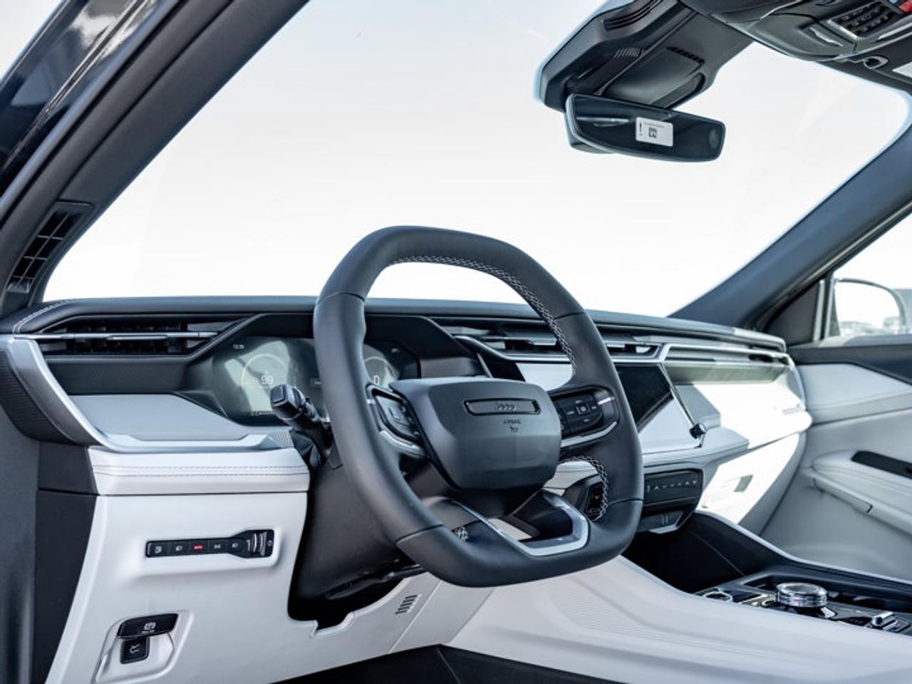 2026 Jeep Cherokee Limited Photo