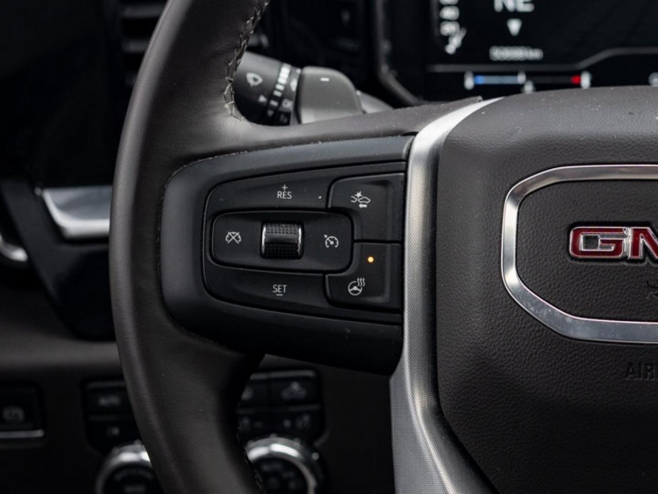 2025 GMC Sierra 1500 SLT Photo