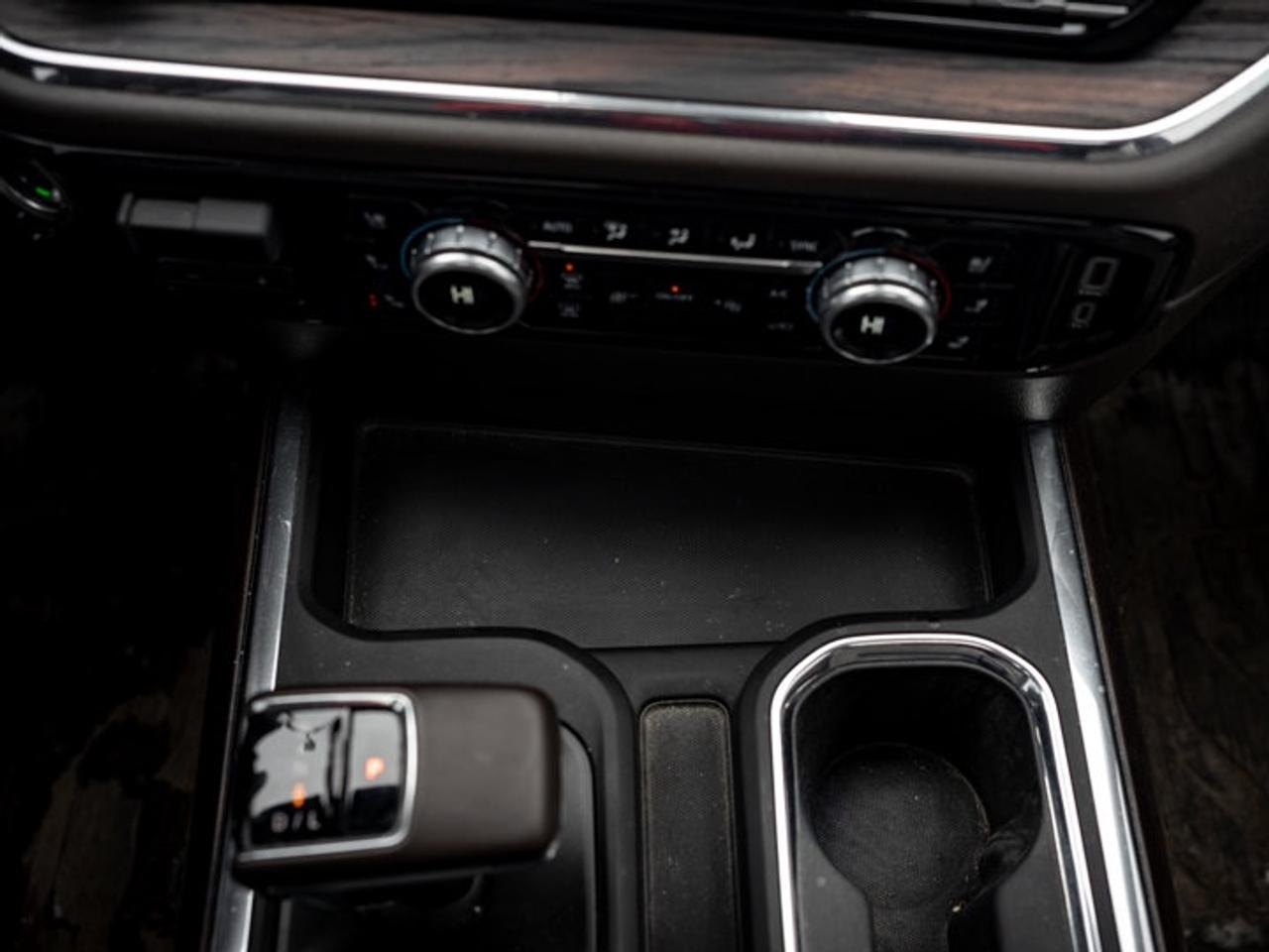 2025 GMC Sierra 1500 SLT Photo