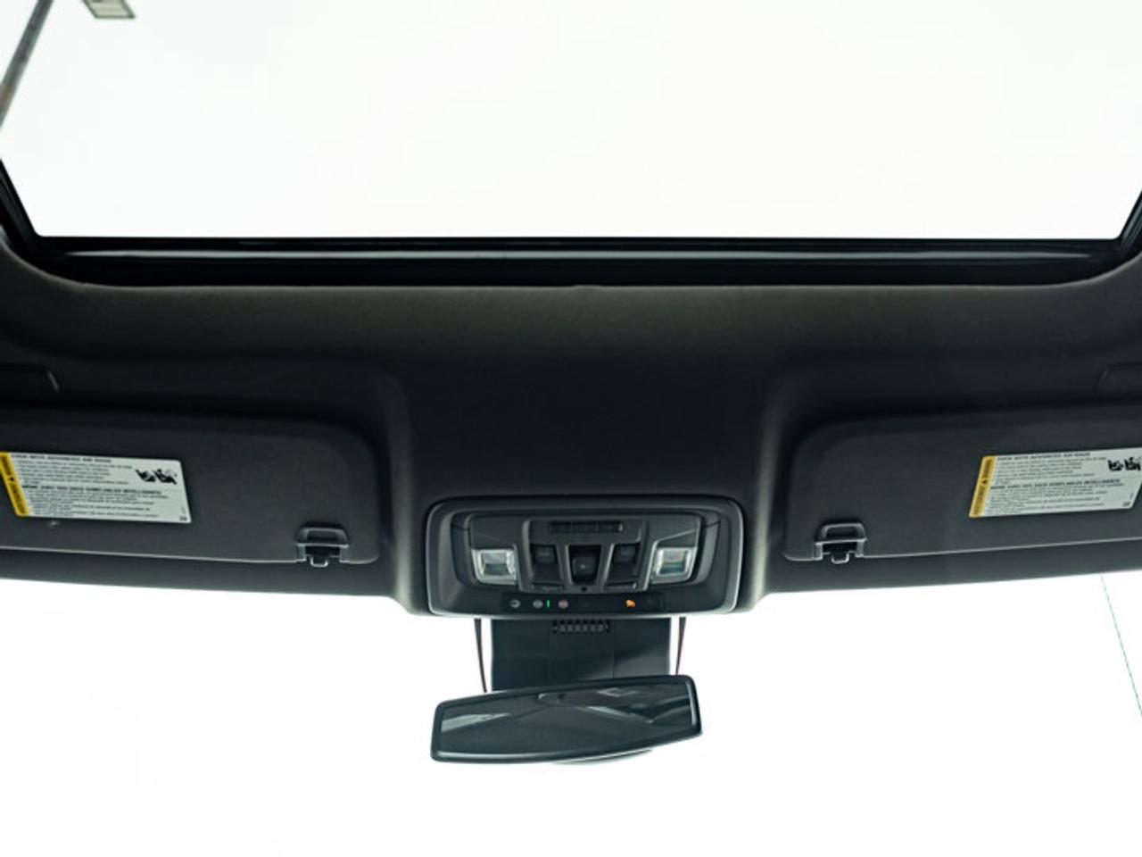 2025 GMC Sierra 1500 SLT Photo