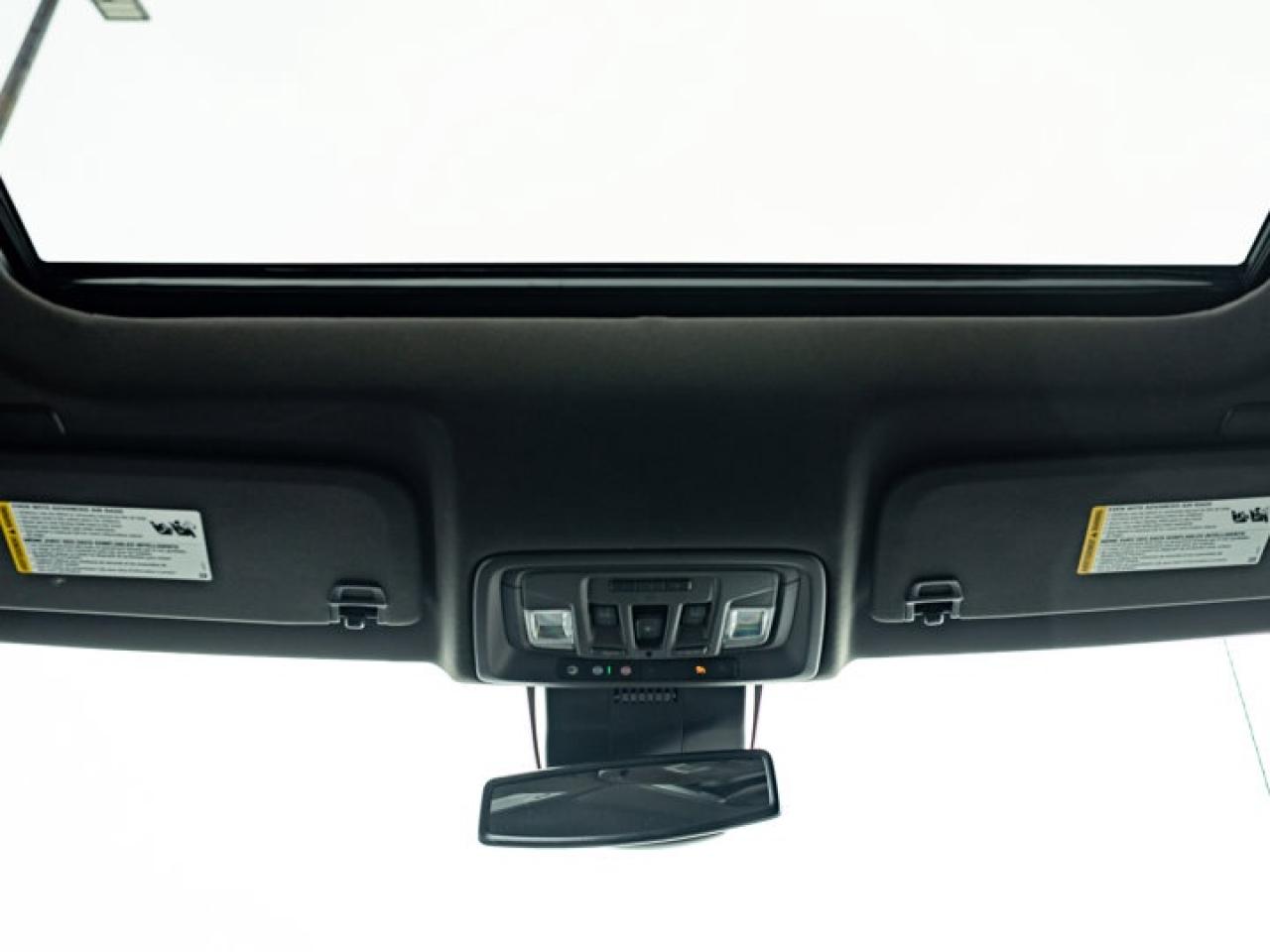 2025 GMC Sierra 1500 SLT Photo