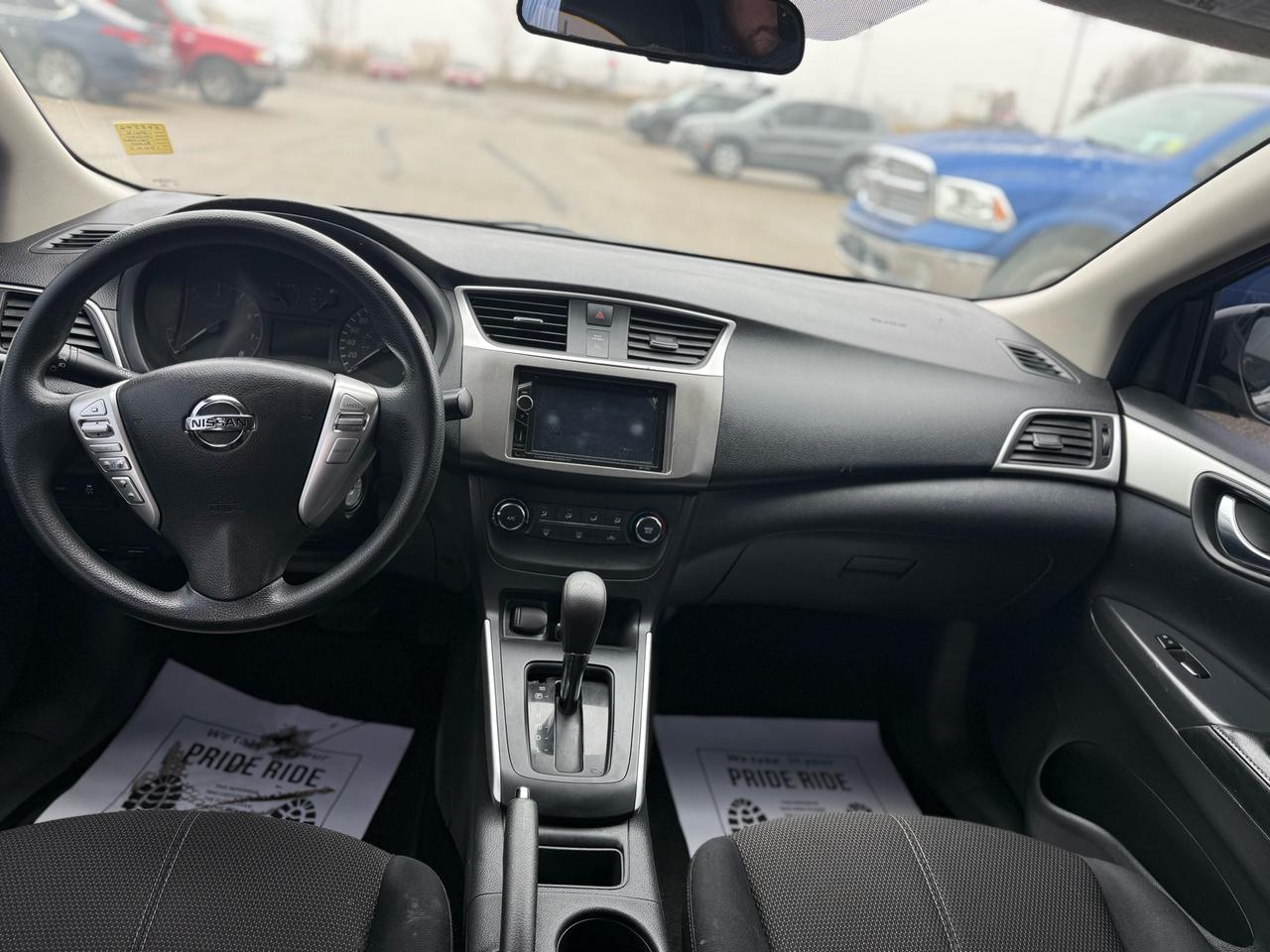 2016 Nissan Sentra S Photo