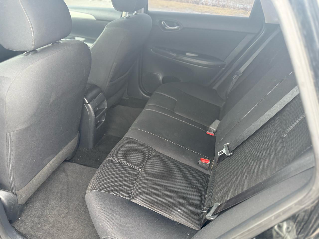 2016 Nissan Sentra S Photo